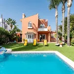 Malagasuite Flamencos Private Pool فيلة إِستيبونا